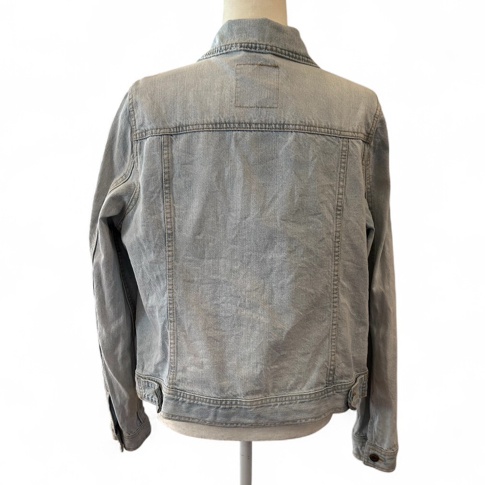 Mossimo Light Wash Denim Jacket EUC - Picture 3 of 8